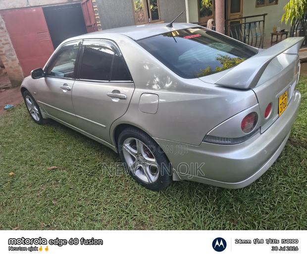 Toyota Altezza 2000 Silver
