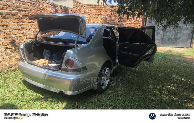 Toyota Altezza 2000 Silver