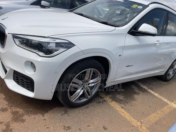 BMW X1 sDrive28i FWD 2017 White