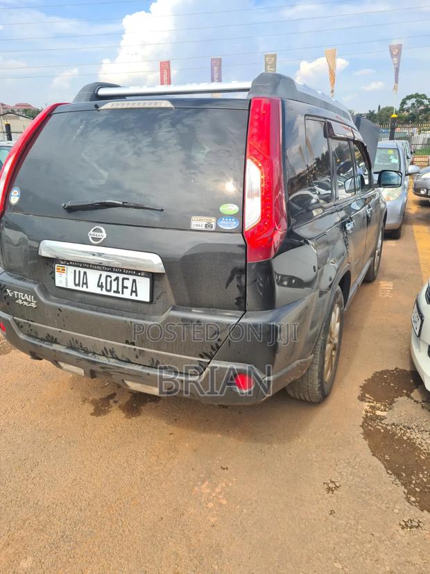 Nissan X-Trail 2012 Black