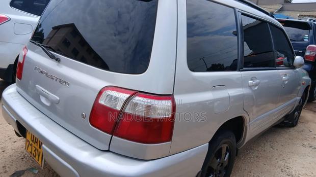 Subaru Forester 2000 Silver