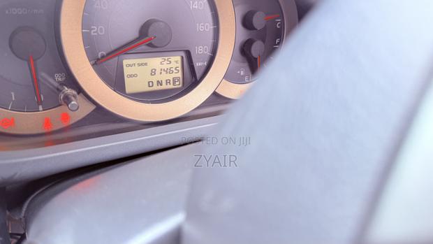 Toyota Vanguard 2010 White