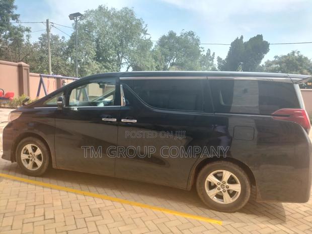 Toyota Alphard 2018 Black