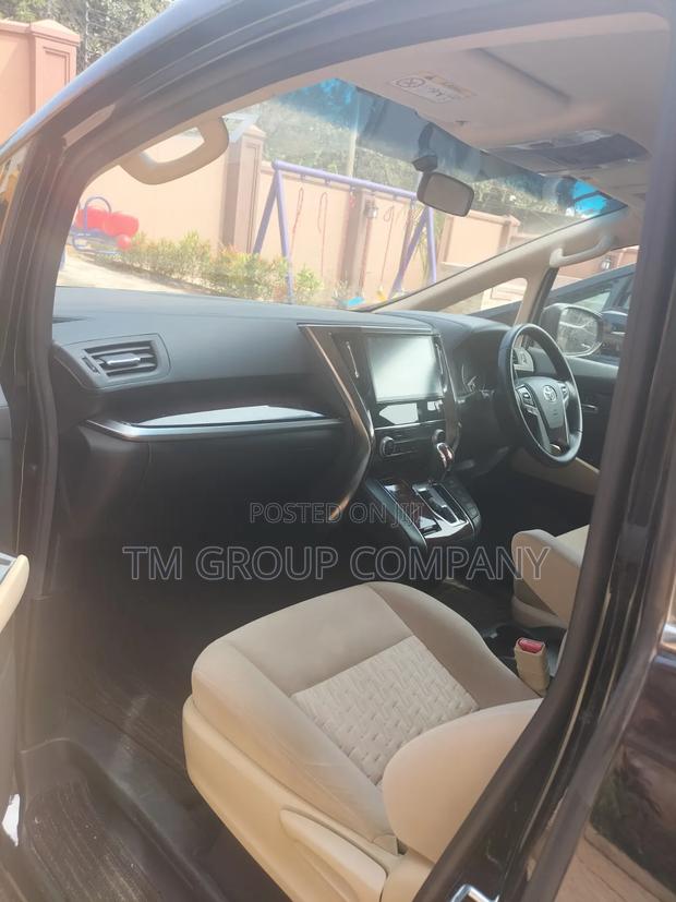 Toyota Alphard 2018 Black