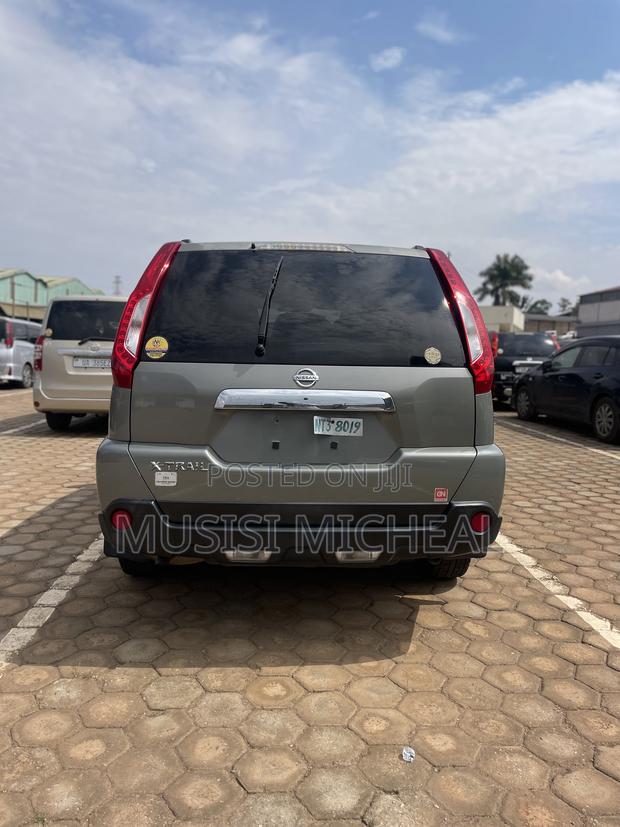 Nissan X-Trail 2.0 Petrol AWD 2013 Green