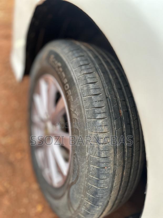 Toyota Wish 2011 White