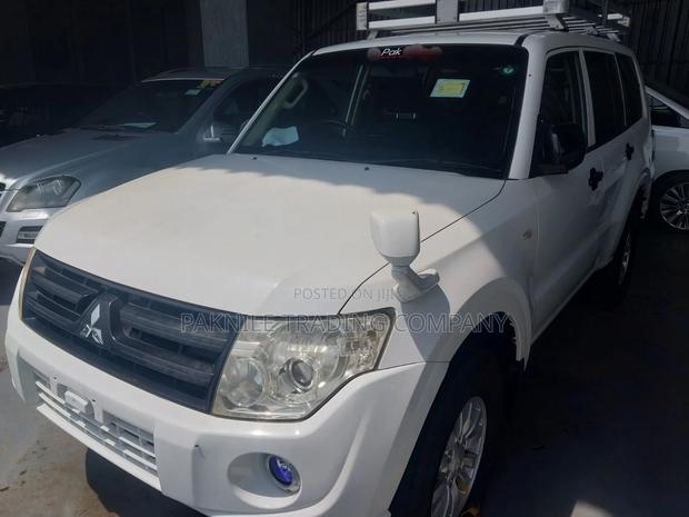 Mitsubishi Pajero V80 3.2 DI-D 2013 White