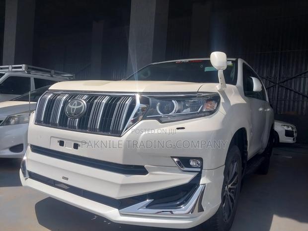 Toyota Land Cruiser Prado 2.7 2017 White