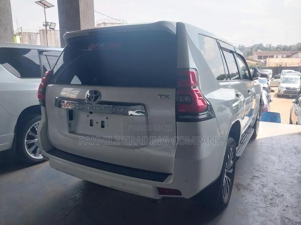 Toyota Land Cruiser Prado 2.7 2017 White