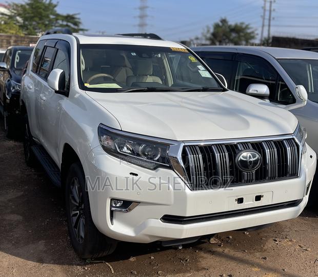Toyota Land Cruiser Prado 2.7 2018 White