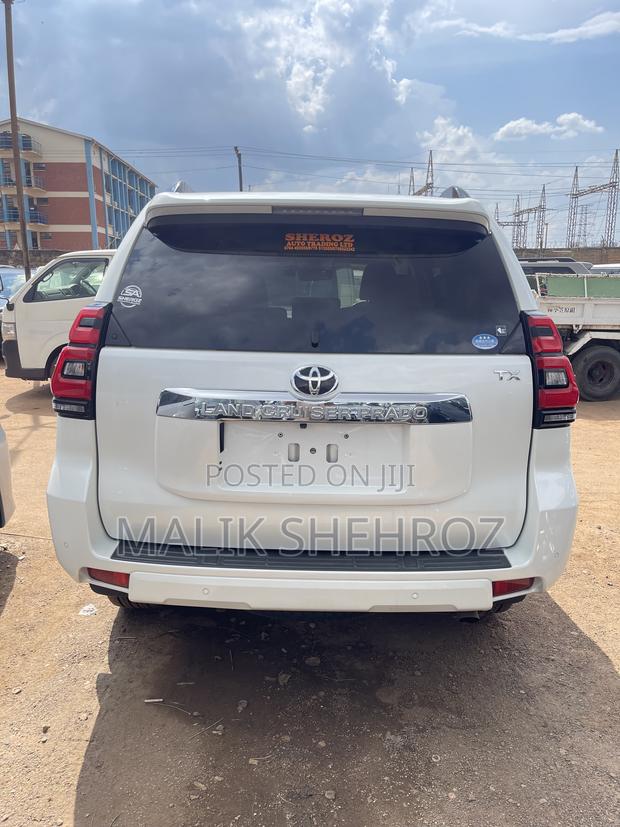 Toyota Land Cruiser Prado 2.7 2018 White
