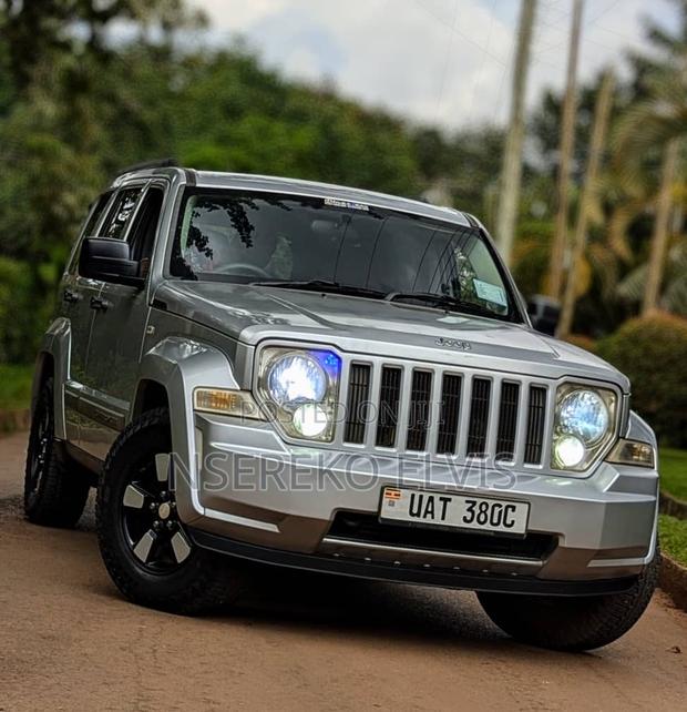 Jeep Cherokee 2013 Silver