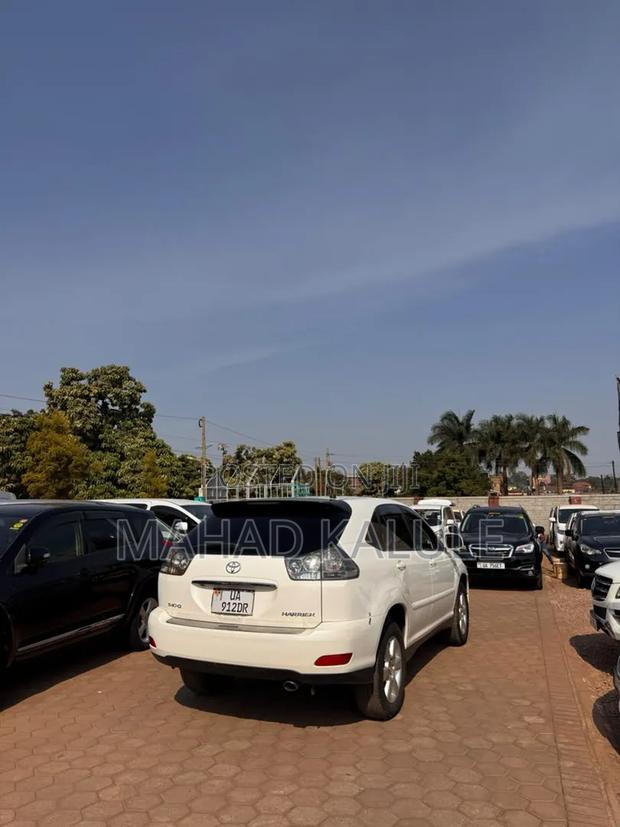 Toyota Harrier 2007 White