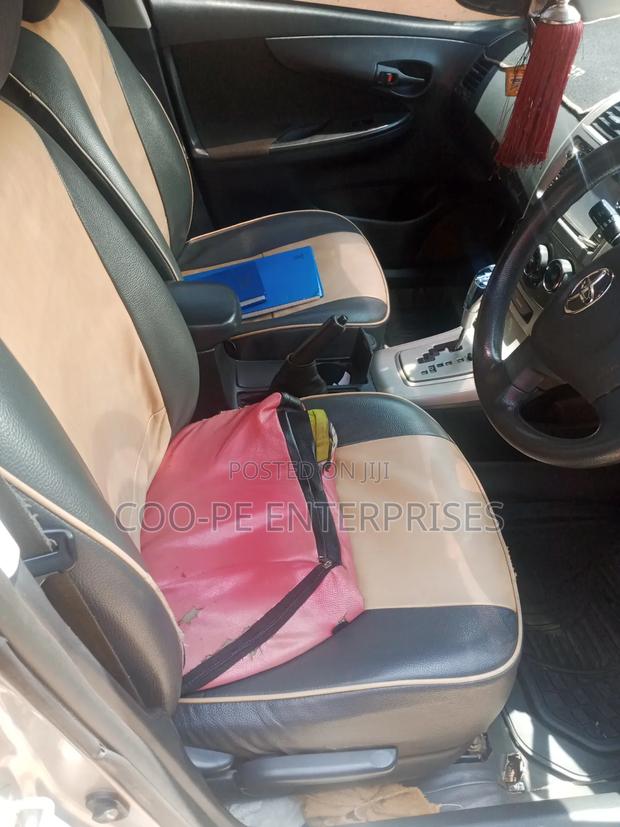 Toyota Corolla Fielder 2009 Silver