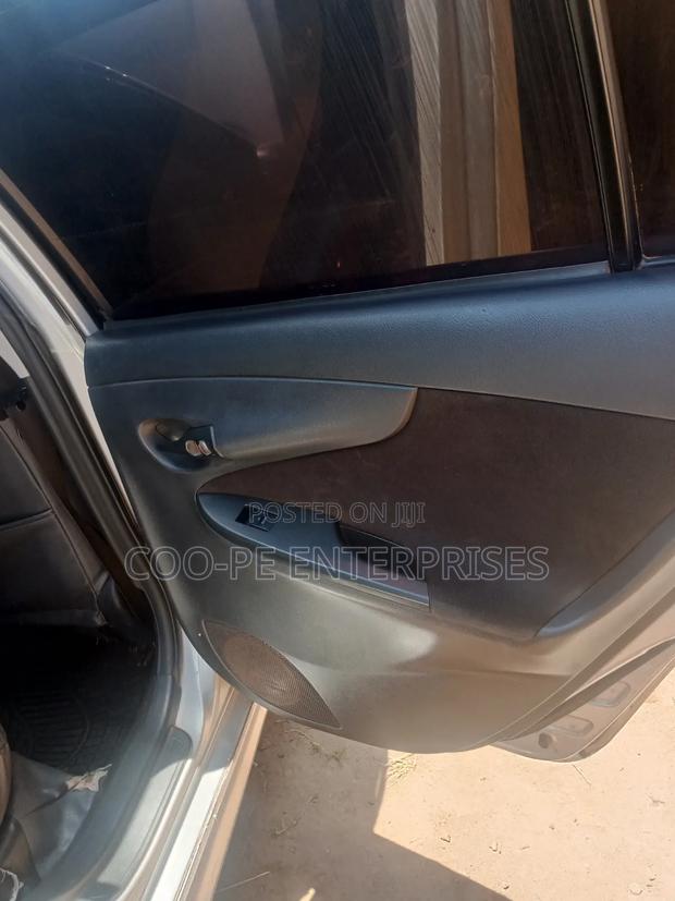 Toyota Corolla Fielder 2009 Silver