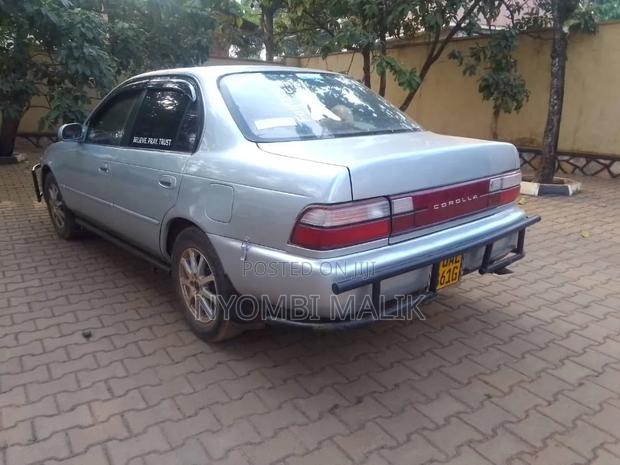 Toyota Corolla 1996 Silver