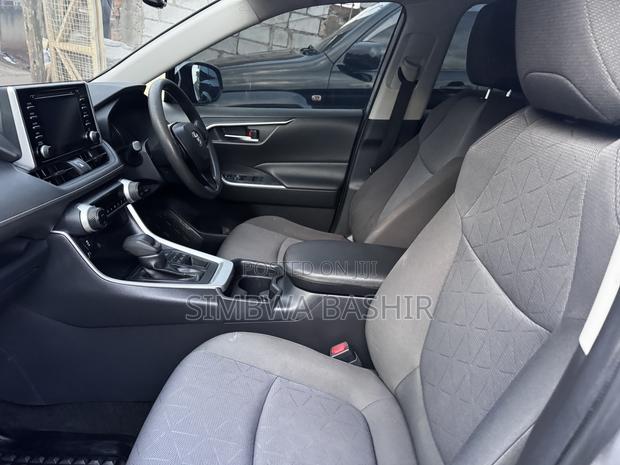 Toyota RAV4 2020 Silver