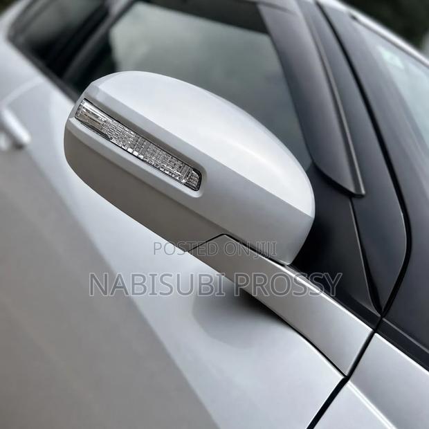 Suzuki Swift 2012 Silver