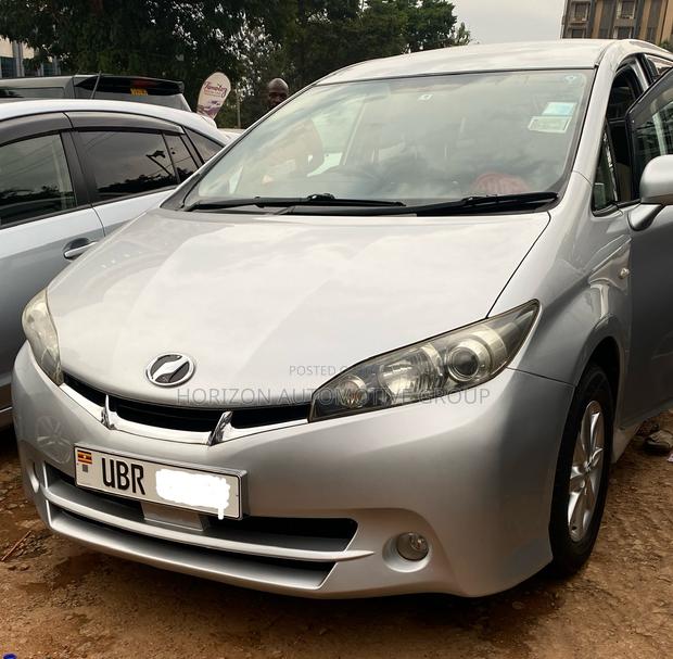 Toyota Wish 2012 Gray
