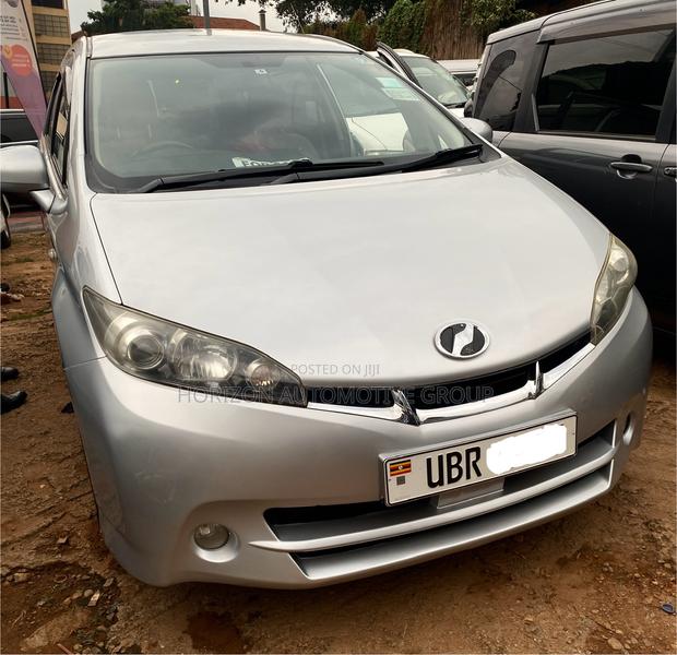 Toyota Wish 2012 Gray