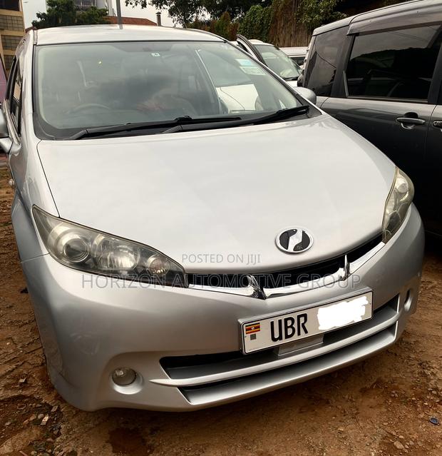 Toyota Wish 2012 Gray