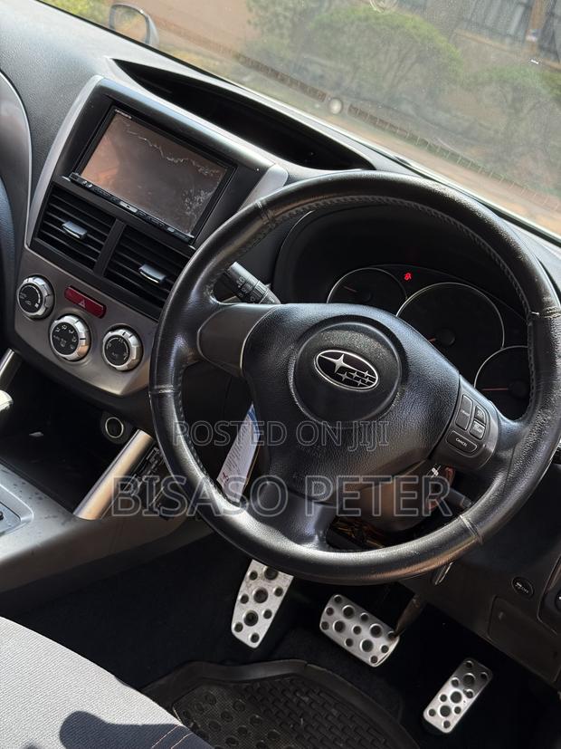 Subaru Forester 2010 Silver