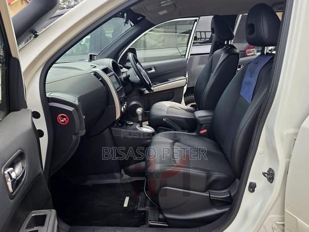 Nissan X-Trail 2013 White