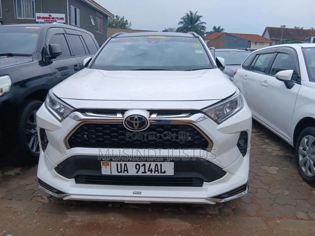 Toyota RAV4 2019 White
