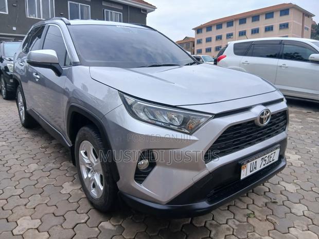 Toyota RAV4 2020 Gray