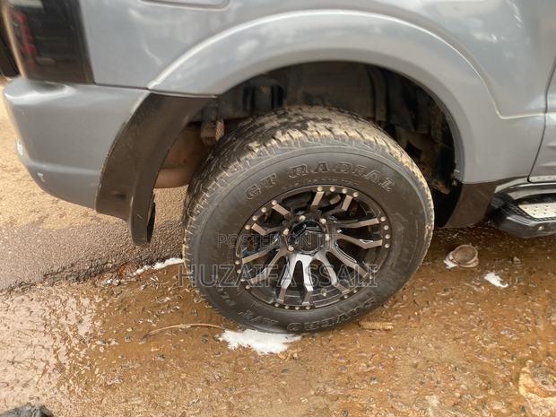 Mitsubishi Pajero 2010 Gray