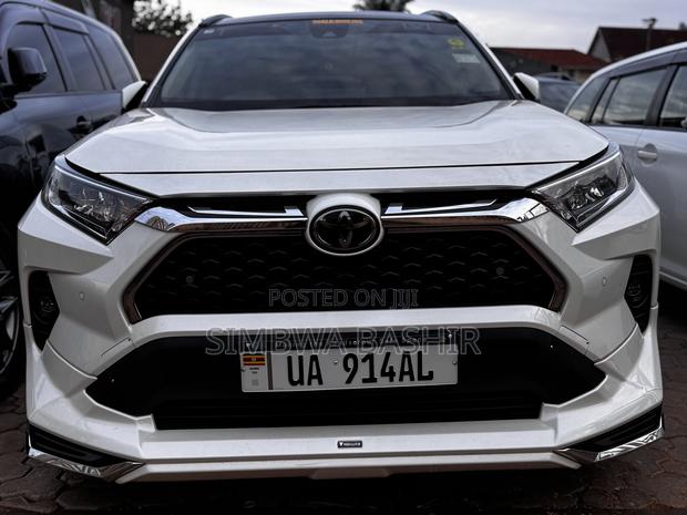 Toyota RAV4 2019 White