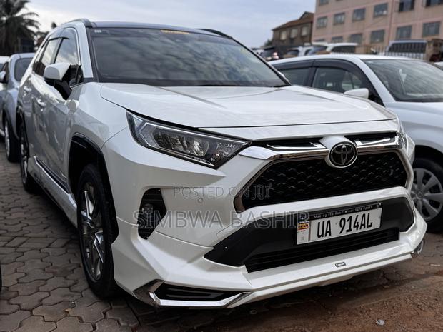 Toyota RAV4 2019 White