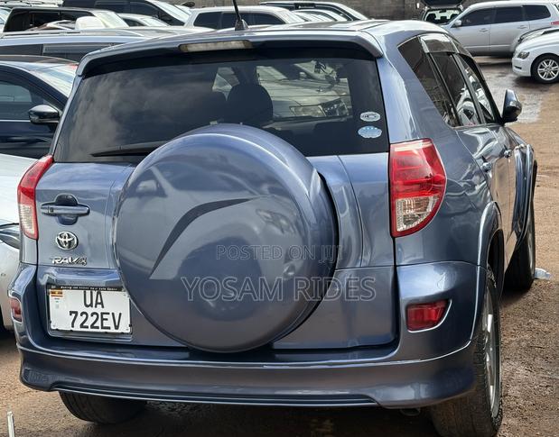 Toyota RAV4 2.4 2008 Blue