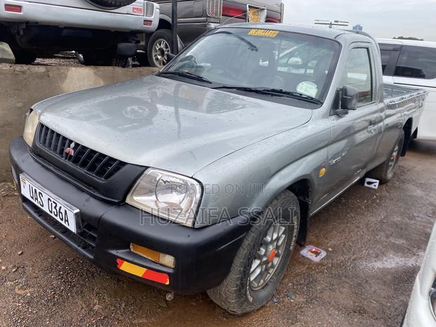 Mitsubishi L200 2008 Silver