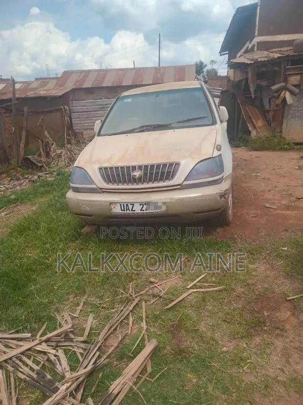 Toyota Harrier 1998 White