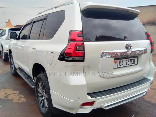 Toyota Land Cruiser Prado 2012 Black