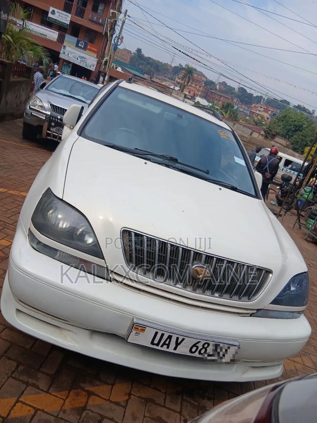 Toyota Harrier 2003 White