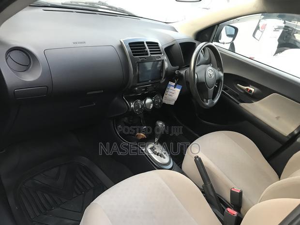 Toyota IST 2009 Blue