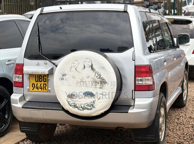 Mitsubishi Pajero IO 2007 Silver