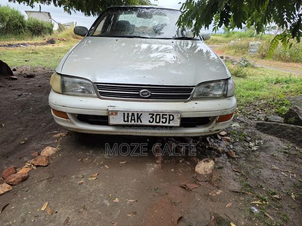 Toyota Corona 1996 White