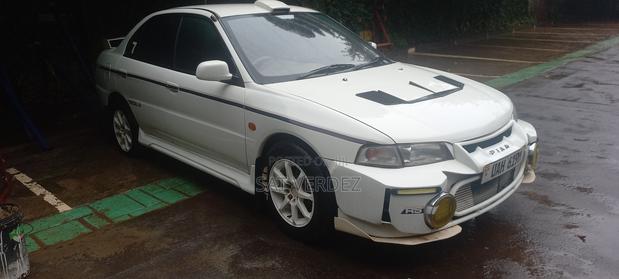 Mitsubishi Lancer 1997 White