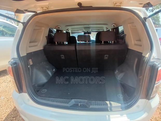 Toyota Corolla Rumion 2011 White
