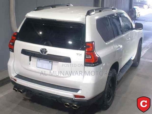 Toyota Land Cruiser Prado 2.7 2023 White