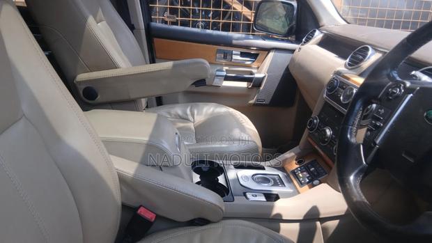 Land Rover Discovery 2018 Gold