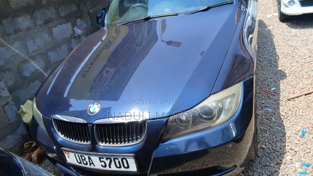 BMW 320i 2006 Blue