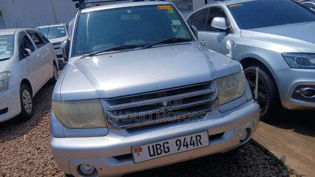 Mitsubishi Pajero IO 2006 Silver