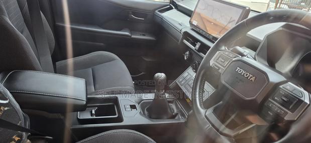 New Toyota Hilux 2026 Gray