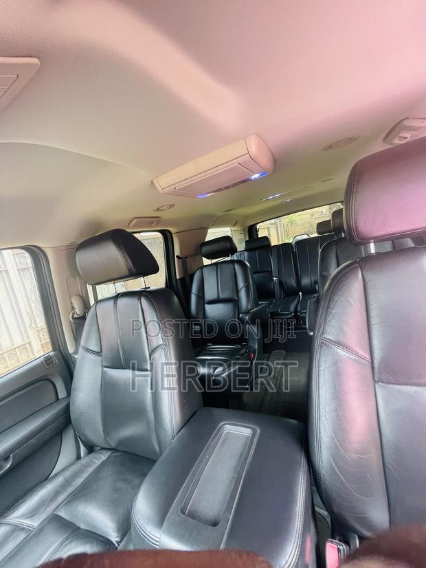 Chevrolet Suburban LT 2500 2008 Black