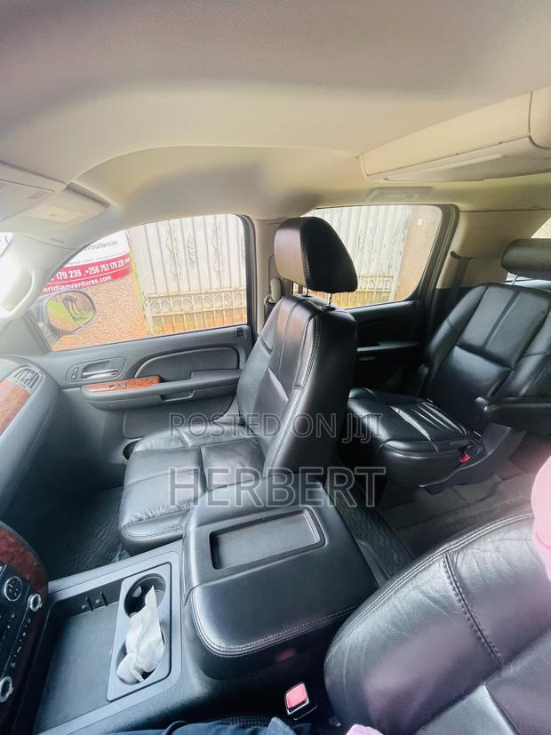 Chevrolet Suburban LT 2500 2008 Black