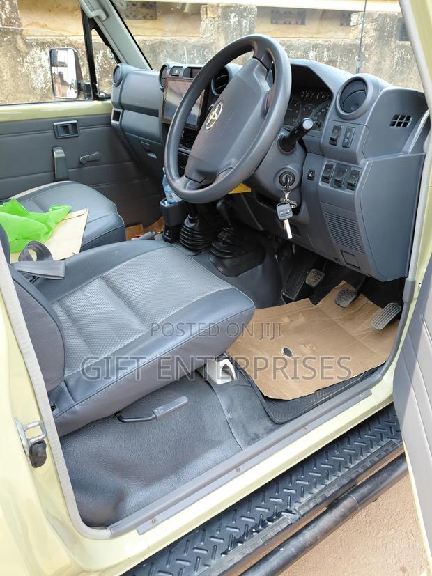 Toyota Land Cruiser 2016 Beige